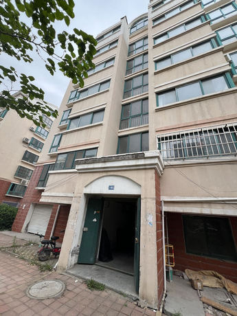 山东省青岛市胶州市九龙镇建设路7号万通花苑小区37号楼1单元501户 可贷款此标的物可提供贷款，具体请查看详情中的银行信息 竞价结果系统生成中