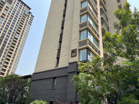 山东省青岛市胶州市经济技术开发区湘江路2号荣盛·锦绣外滩（观海阁）39号楼1单元1802