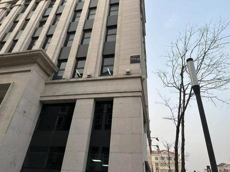 山东省青岛市城阳区长城南路1号111号楼1单元201房产
