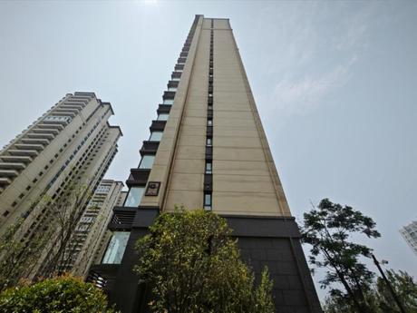 山东省青岛市胶州市经济技术开发区湘江路2号荣盛·锦绣外滩（观海阁）42号楼1单元201