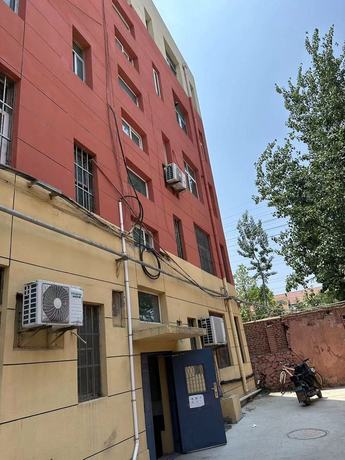 莱西市威海西路27号（昌华集团公司家属楼2号楼）3单元301