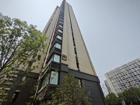 山东省青岛市胶州市经济技术开发区湘江路2号荣盛·锦绣外滩（观海阁）43号楼1单元1804